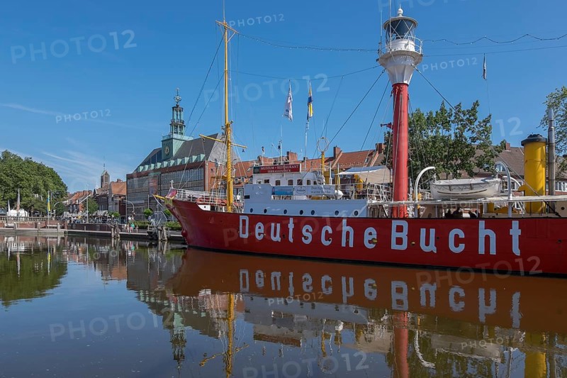 Town Hall with East Frisian State Museum, Lightship German Bight, Ratsdelft, Emden, East Frisia, Lower Saxony, Germany, Europe