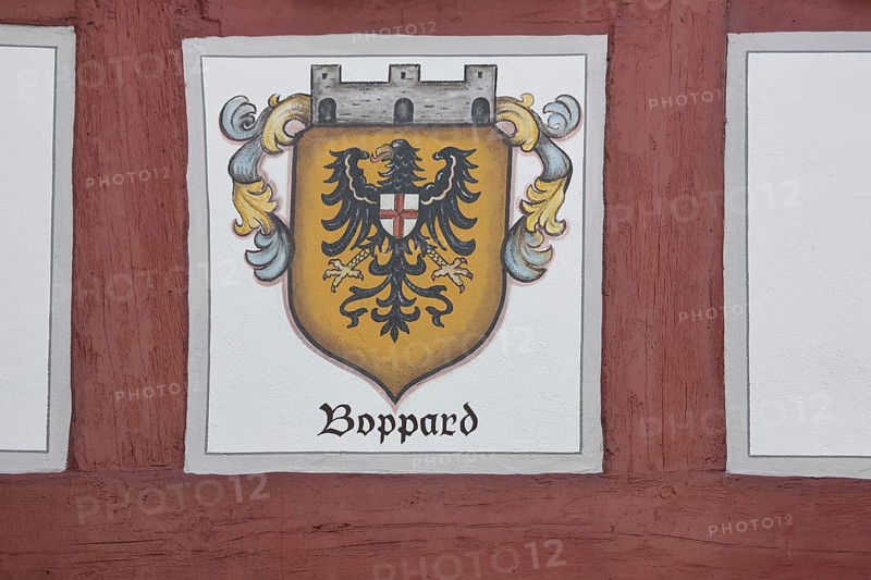 Town coat of arms with inscription on half-timbered house in Boppard, Rhineland-Palatinate, Upper Middle Rhine Valley, Germany, Europe