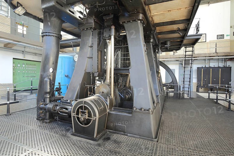 Interior view with steam engine, DEMAG pumping station in waterworks, industry, engine, machine, Hattersheim, Taunus, Hesse, Germany, Europe