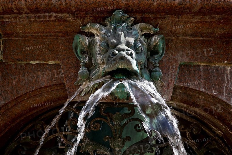 Hygieia Fountain by sculptor Joseph von Kramer, detail with opening for air conditioning, inner courtyard, City Hall, Hamburg, Germany, Europe