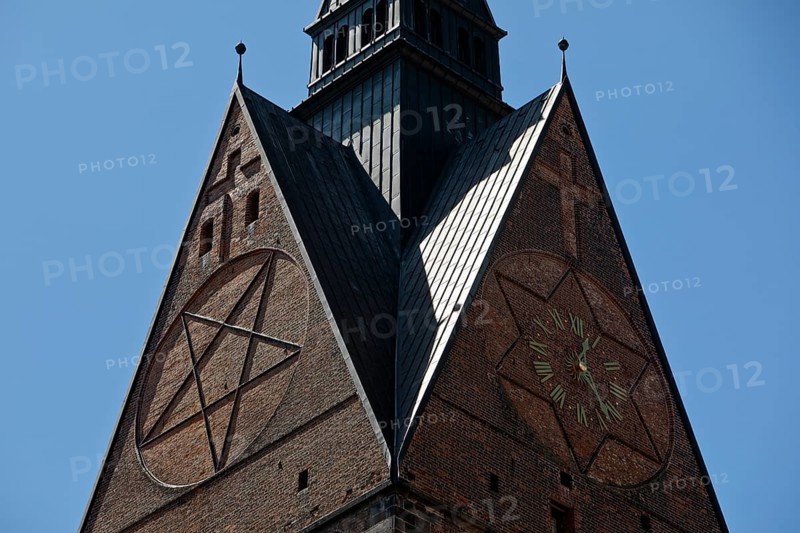 Tower detail of the Marktkirche St. Georgii et Jacobi with hexagram and tower clock, state capital Hannover, Lower Saxony, Germany, Europe