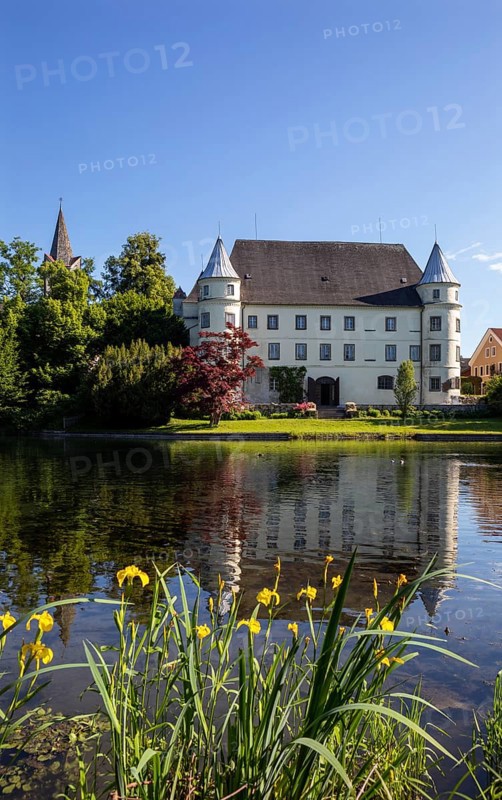 Drone shot, Renaissance castle, Hagenau Castle, Mattig estuary, Sankt Peter am Hart, Innviertel, Upper Austria, Austria, Europe