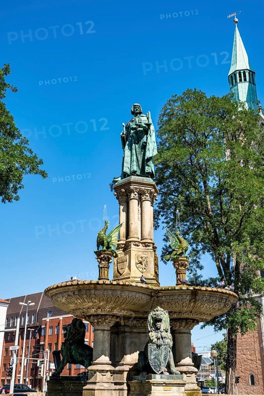 Heinrichsbrunnen at Hagenmarkt, Brunswick, Lower Saxony, Germany, Europe