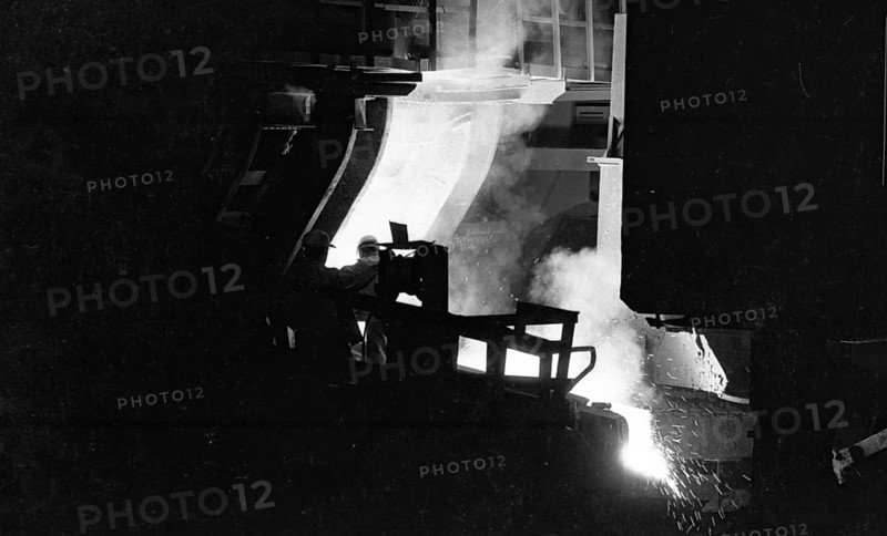 Steel production at the Hoesch AG steelworks in the Westfalenhuette on 4.12.1974 at the blast furnace and Siemens Martin furnace (SM) in Dortmund, Germany, Europe