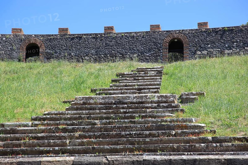 The theatre, Pompeii, ancient city in Campania on the Gulf of Naples, buried during the eruption of Mount Vesuvius in 79 AD, Italy, Europe