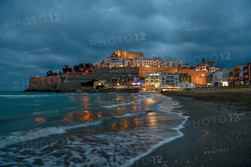 Old town with the Romanesque castle from the 14th century, blue hour, Peñíscola, province Castellón, Costa del Azahar, region Valencia, Spain, Europe