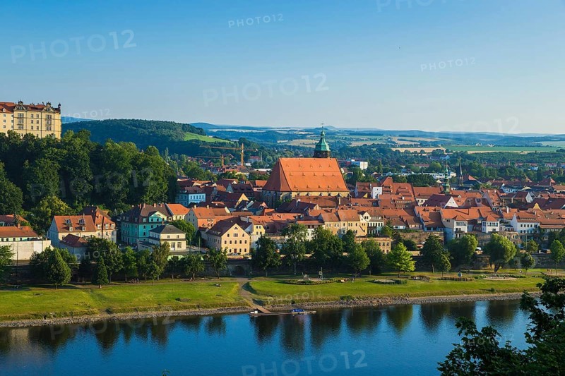 Pirna is a large district town and the administrative seat of the Sächsische Schweiz-Osterzgebirge district and the Pirna administrative community in the Free State of Saxony, Dresden administrative district. It is considered the gateway to Saxon Switzerland