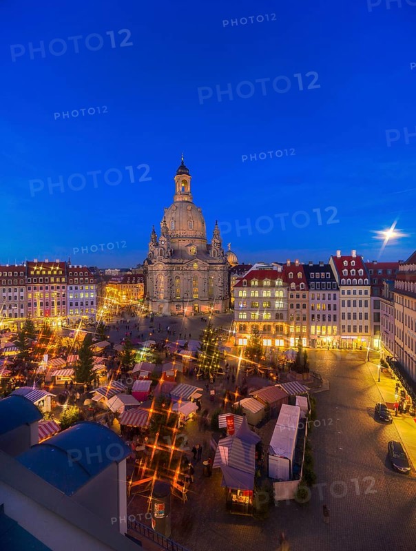 Christmas market on Dresden's Neumarkt square