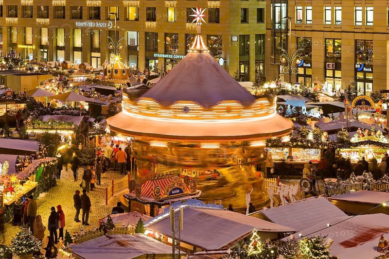 The Striezelmarkt, which has been held since 1434, is the oldest Christmas market in Germany and takes place on the Altmarkt. In 2009 the market was redesigned, a special landmark is for example the world's largest candle arch