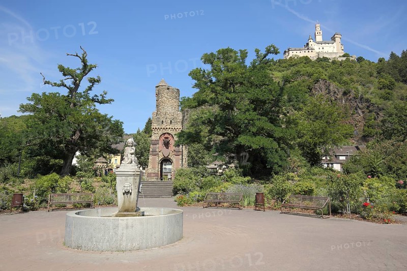 War memorial, fountain and Marksburg Castle in Braubach, tower, mountain, Rhineland-Palatinate, Upper Middle Rhine Valley, Germany, Europe