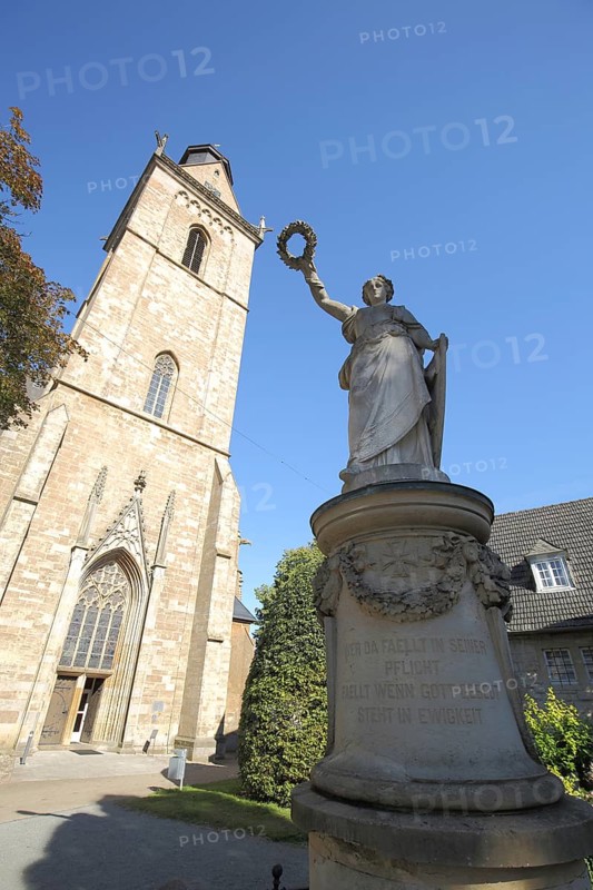 St. Kilian Church and Waldiccia, Germania Statue, Korbach, Hesse, Germany, Europe