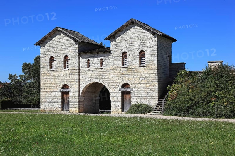 Germany, Middle Franconia, 1990 completed replica of the Porta decumana, was the north gate and defence of the Roman equestrian fort Weissenburg, in antiquity called Biriciana, a Roman Alen fort, part of the Upper Germanic-Raetian Limes, UNESCO, world, heritage, cultural heritage, Europe