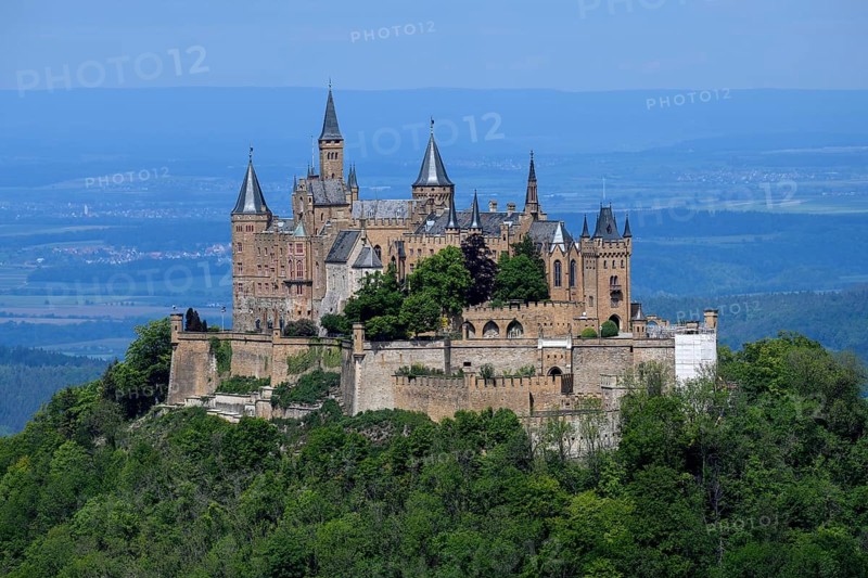 Hohenzollern Castle, Gipfelburg, ancestral castle of the Hohenzollern noble family, near Bisingen, Zollernalbkreis, Swabian Alb, Baden-Württemberg, Germany, Europe