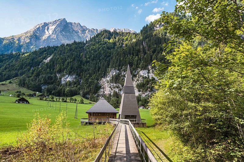 The mountain church Klöntal, behind it the 2294 metre high Mutteristock, Canton Glarus, Switzerland, Europe
