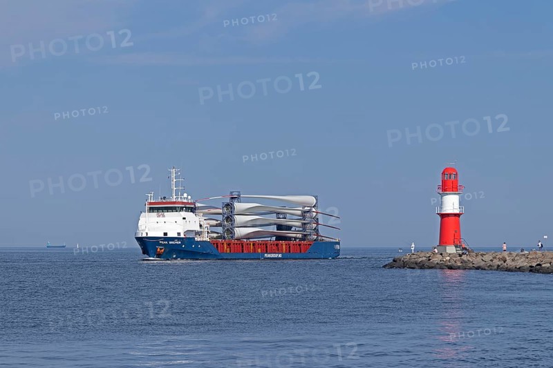 Cargo ship, pier light, Unterwarnow, Hanse Sail, Warnemünde, Rostock, Mecklenburg-Western Pomerania, Germany, Europe