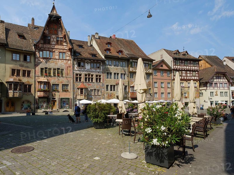 Historic houses with painted façade on Rathausplatz, Stein am Rhein, Canton Schaffhausen, Switzerland, Europe