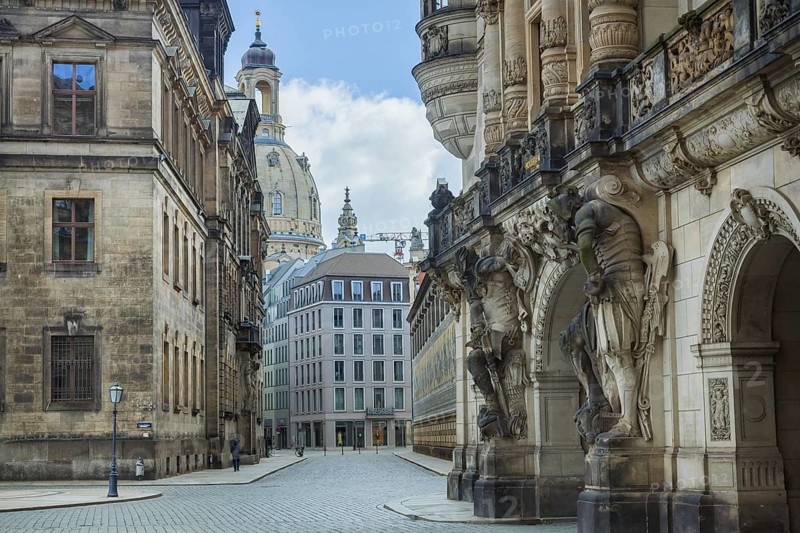 Dresden Corona time, the otherwise lively city centre of Dresden lies deserted in the Corona pandemic. Schlossplatz with Georgentor