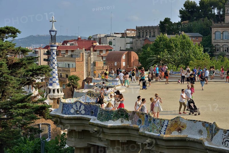 Undulating benches on the viewing platform of Parc Güell, by architect Antoni Gaudí, UNESCO World Heritage Site, Barcelona, ??Catalonia, Spain, Europe