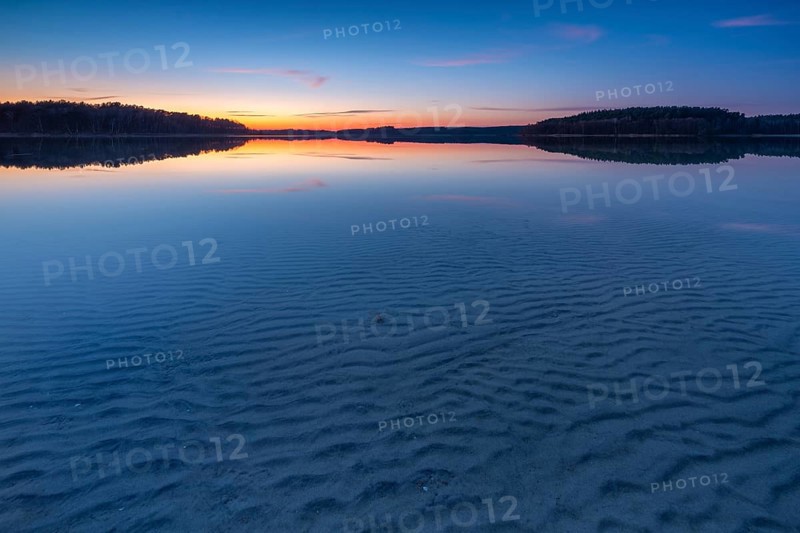 Lake Fürstensee, clear water with wave structure in the sand, sunset, Müritz National Park, Fürstensee, Mecklenburg-Western Pomerania, Germany, Europe