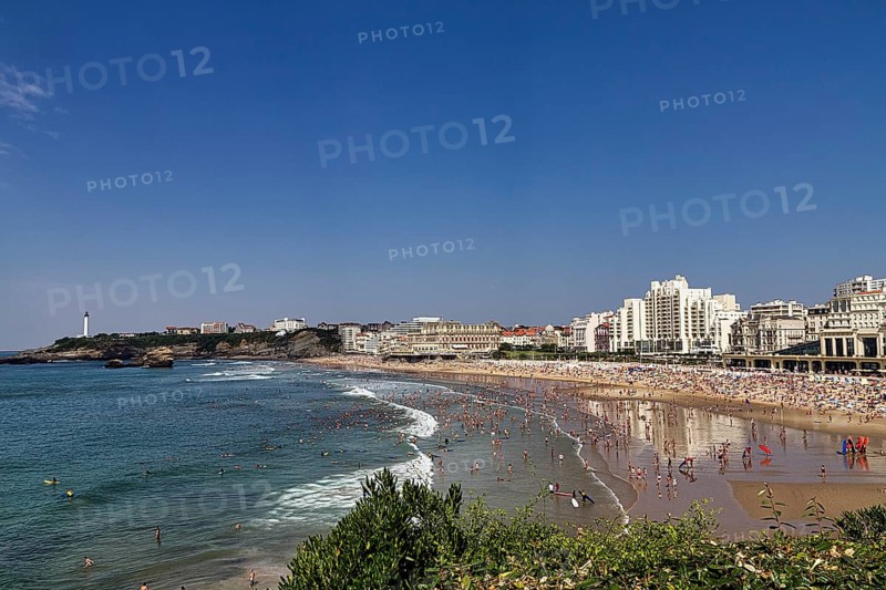 View from above of coastline, skyscrapers and beach, Grand Plage in summer, Biarritz, Basque Coast, Aquitaine, Département Pyrénées-Atlantiques, Nouvelle-Aquitaine, France, Europe