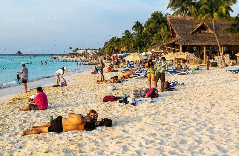 People on Playa Norte beach, Isla Mujeres, Caribbean Coast, Cancun, Quintana Roo, Mexico, Central America
