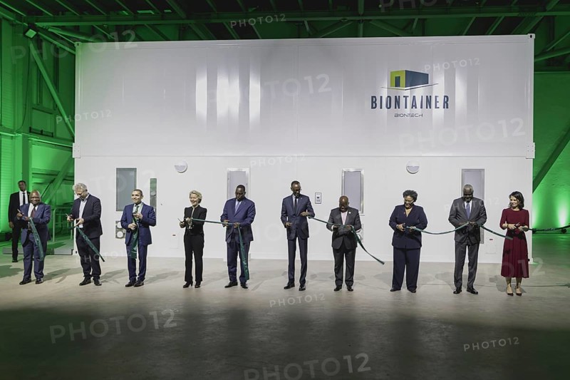 Annalena Baerbock (Buendnis 90 Die Gruenen), Bundesaussenministerin, aufgenommen im Rahmen der Einweihungszeremonie fuer die Produktionsstaette fuer mRNA-Impfstoffe der Firma Biontech in Kigali, 18.12.2023. Baerbock reist nach Ruanda fuer bilaterale Gesp