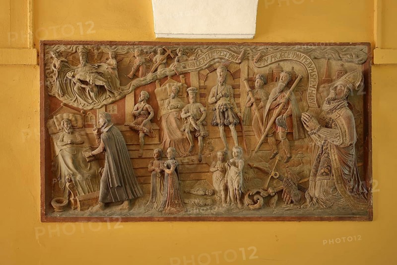 Gothic relief with stone foundation deed with prince bishop and figures by Hans Rodlein 1576, scene, foundation, deed, gothic, princely building, Juliasspital, Würzburg, Lower Franconia, Franconia, Bavaria, Germany, Europe