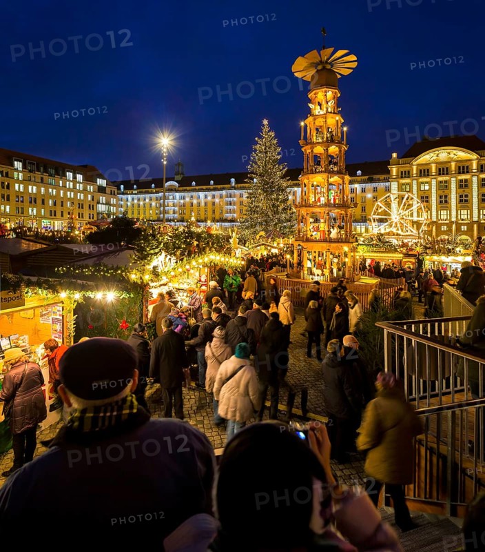 The Striezelmarkt, which has been held since 1434, is the oldest Christmas market in Germany and takes place on the Altmarkt. In 2009 the market was redesigned, a special landmark is for example the world's largest candle arch