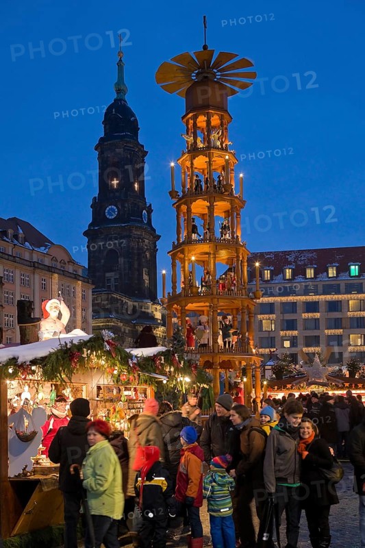 The Striezelmarkt, which has been held since 1434, is the oldest Christmas market in Germany and takes place on the Altmarkt. In 2009 the market was redesigned, a special landmark is for example the world's largest candle arch