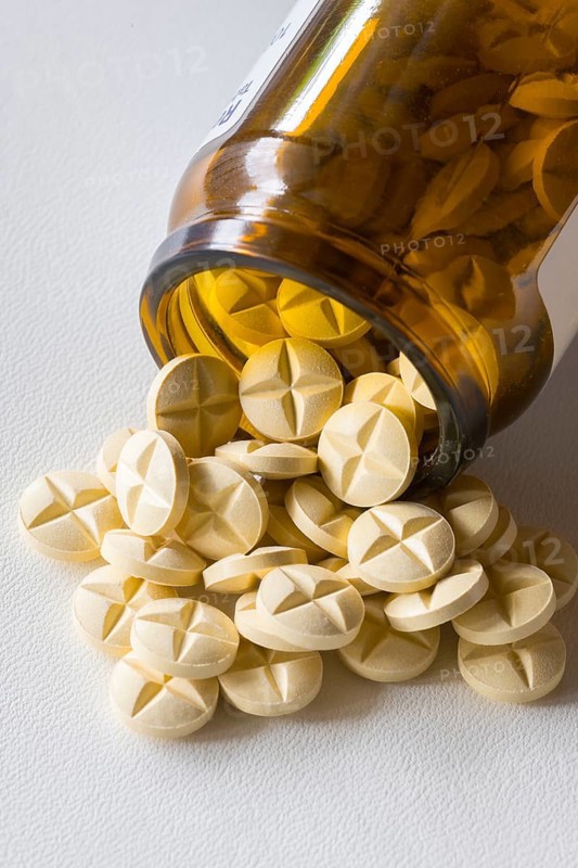 Medicines, medicine, tablets with glass jar