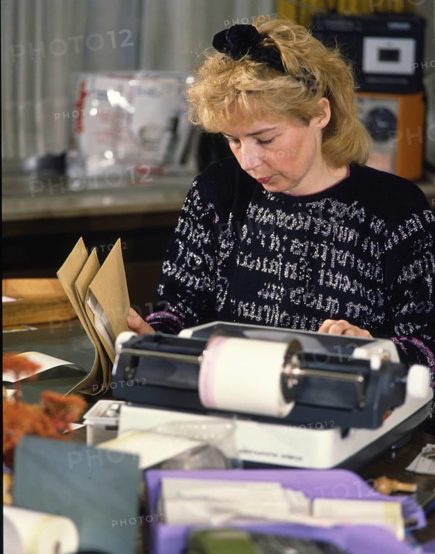 DEU, Germany: The historical slides from the times 80-90s events and persons from politics, culture, working life, medicine a.o. Ruhr area. Workplace for employees 80s