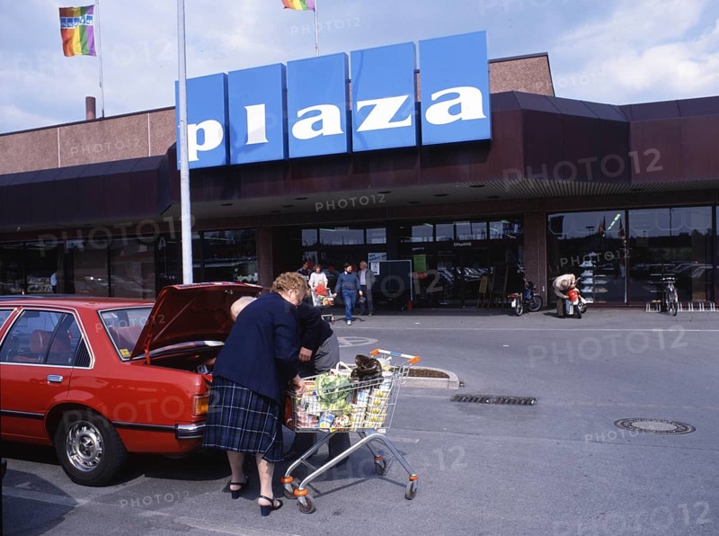 DEU, Germany: The historical slides from the times 80-90s . a.o. Ruhr area. Supermarktt Plaza.80s