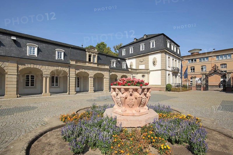 Inner courtyard of the neo-baroque Büsingpalais, Main, Offenbach, Hesse, Germany, Europe