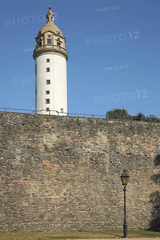 Tower of the Renaissance Old Castle with historic city wall, Höchst, Main, Frankfurt, Hesse, Germany, Europe