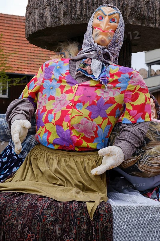 Witch figures at the fountain, decoration for Walpurgis Night, Braunlage, Harz, Lower Saxony, Germany, Europe