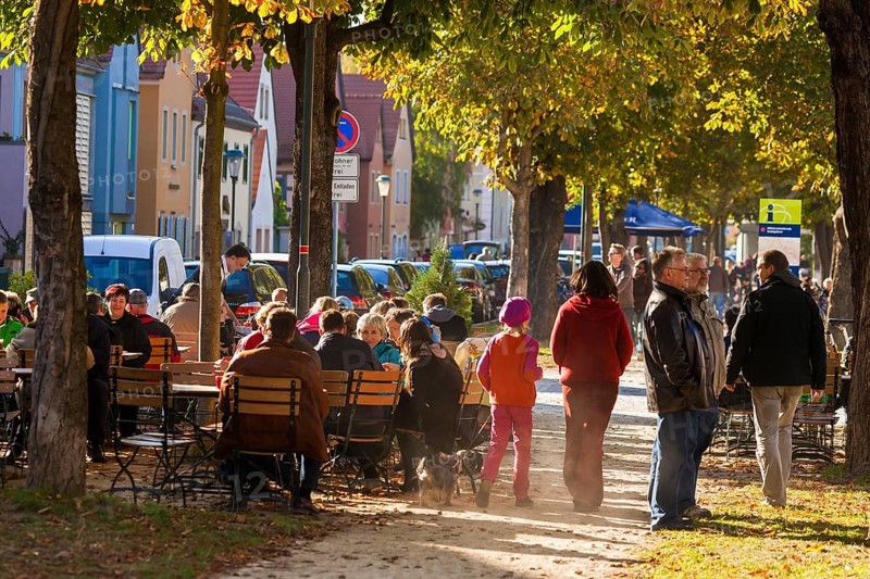 Altkötzschenbroda village green with numerous restaurants and quaint pubs