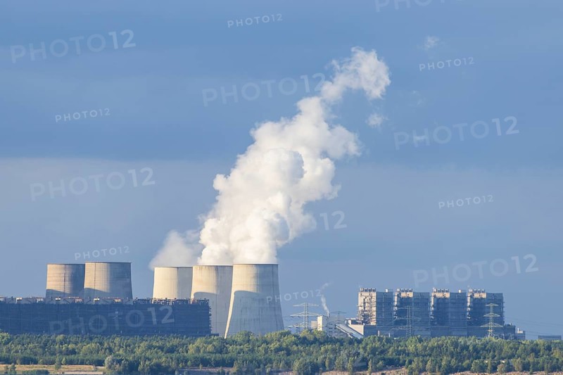 Bärwalder See Landscape Park, post-mining landscape, residual hole of the Bärwalde open-cast mine, silhouette of the Boxberg power station, Klitten, Saxony, Germany, Europe