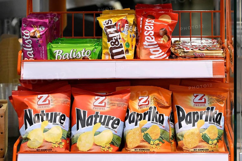 Sales shelf snacks