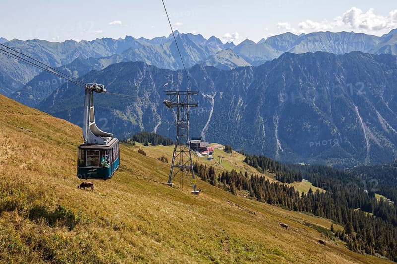 Cable car, cabin of the Fellhornbahn, behind Allgäu Alps, Fellhorn, Oberstdorf, Oberallgäu, Allgäu, Bavaria, Germany, Europe
