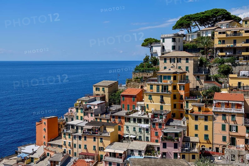 Fishing village of Riomaggiore, village view, Cinque Terre, province of La Spezia, Liguria, Italy, Europe