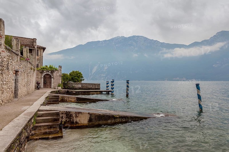Limone sul Garda, Lake promenade, Lake Garda, Province of Brescia, Lombardy, Italy, Europe