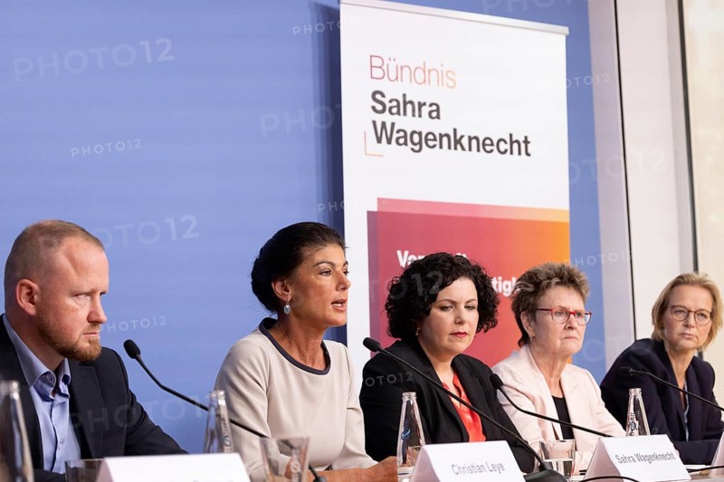 Christian Leye (General Secretary of the Sahra Wagenknecht Alliance, BSW), Sahra Wagenknecht and Amira Mohamed Ali (Chairwoman of the BSW), Sabine Zimmermann (top candidate for the state election in Saxony) and Katja Wolf (top candidate for the state election in Thuringia) at a press conference after the state elections in Thuringia and Saxony. Elections were held in both federal states the day in front of. Berlin, 02.09.2024