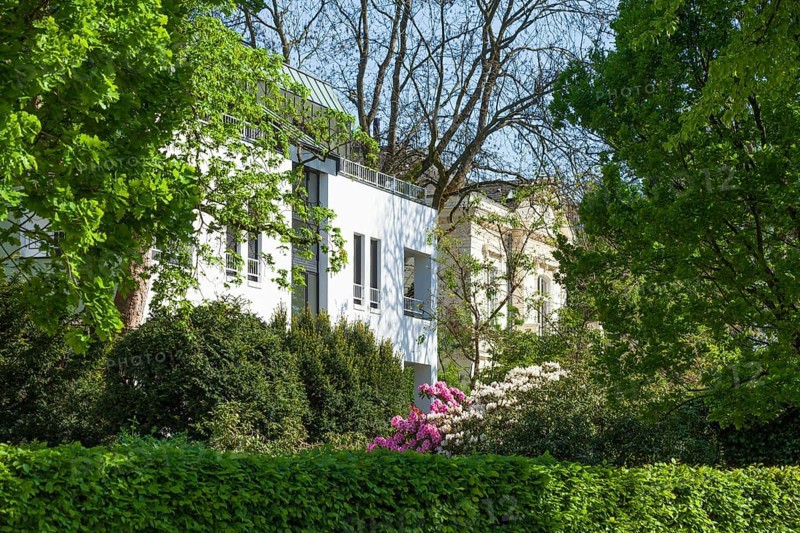 Villa, residential building in spring, Uhlenhorst, Hamburg, Germany, Europe