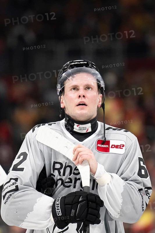 PSD Bank Dome, Düsseldorf, North Rhine-Westphalia, Parker Tuomie (Koelner Haie, #62), PENNY DEL, Düsseldorfer EG- Kölner Haie on 24.01.2025 at the PSD Bank Dome in Düsseldorf Germany