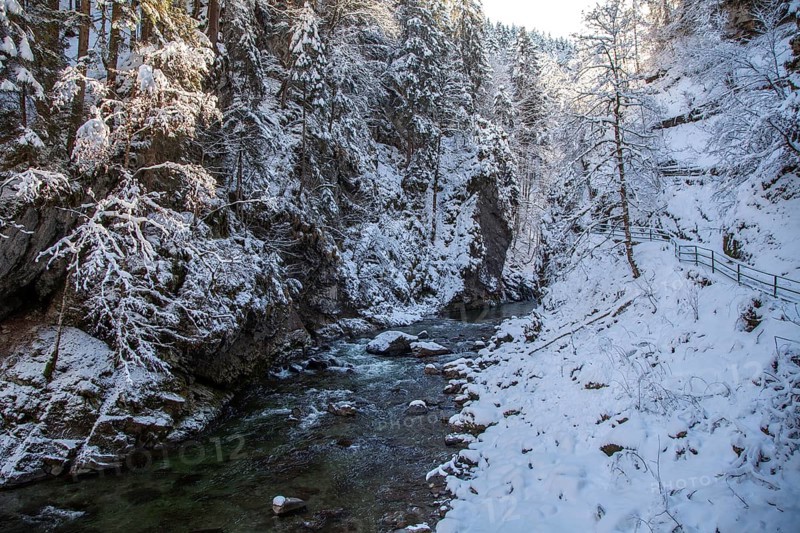 Winter, snowy landscape, river Breitach and hiking trail through the Breitachklamm gorge near Oberstdorf, Oberallgäu, Allgäu, Bavaria, Germany, Europe