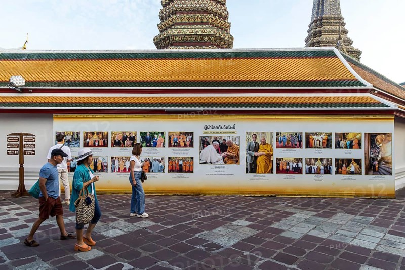 Wat Pho Temple is Bangkok's oldest Buddhist monastery near the Grand Palace. A photo wall commemorates the prominent visitors from all over the world. Politicians, the Pope and the Dalai Llama. Bangkok, Thailand, Asia