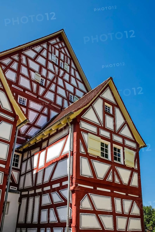 Schlössle Oberlenningen, Lenningen Castle, former aristocratic residence of the Schilling von Cannstatt family, now the Museum of Paper and Book Art in the Schlössle, historic building, half-timbered, cultural monument, Oberlenningen, suburb of Lenningen, Esslingen district, Baden-Württemberg, Germany, Europe