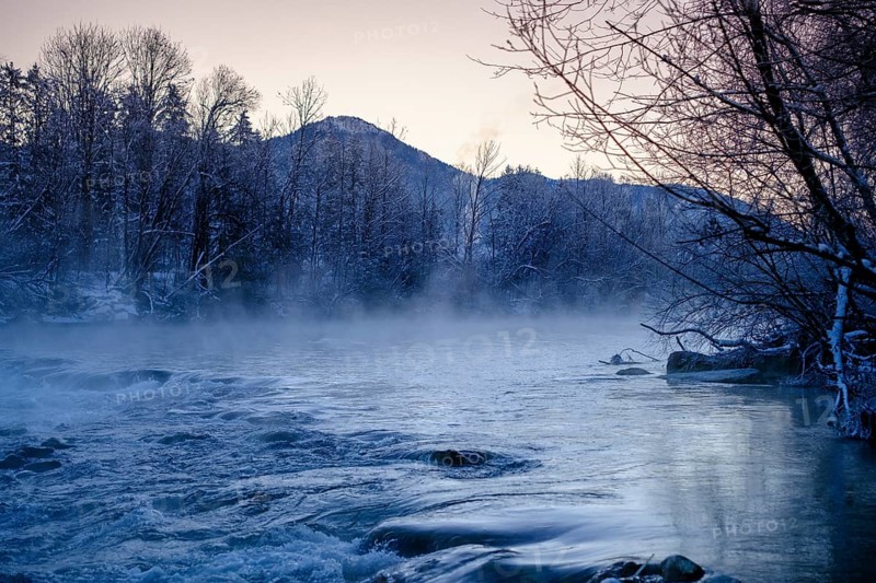 Sunrise on the Isar, Isar floodplains in winter, near Arzbach, Lenggries, Upper Bavaria, Bavaria, Germany, Europe