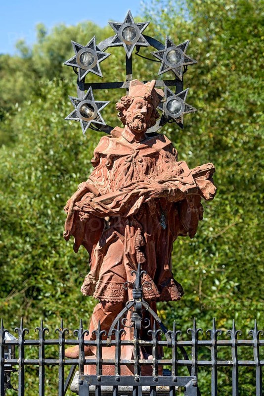 Statue of St Nepomuk, Baroque bridge saint, Nepomuk Bridge, Stone Bridge, Elbbach Bridge over the river Elbbach, Old Town, Hadamar, Limburg-Weilburg, Westerwald, Hesse, Germany, Europe