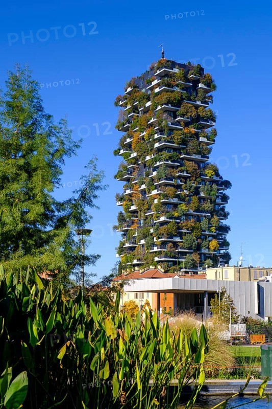 Bosco Verticale, twin tower, green tower block with trees and shrubs, high-rise buildings, skyscrapers, Porta Nuova district, Milan, Lombardy, Italy, Europe